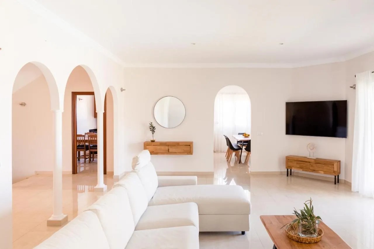 Modern Villa With Private Pool And Mountain Views Arona  0*, Arona (Tenerife)