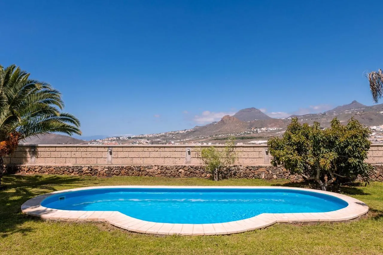 Modern Villa With Private Pool And Mountain Views أرونا