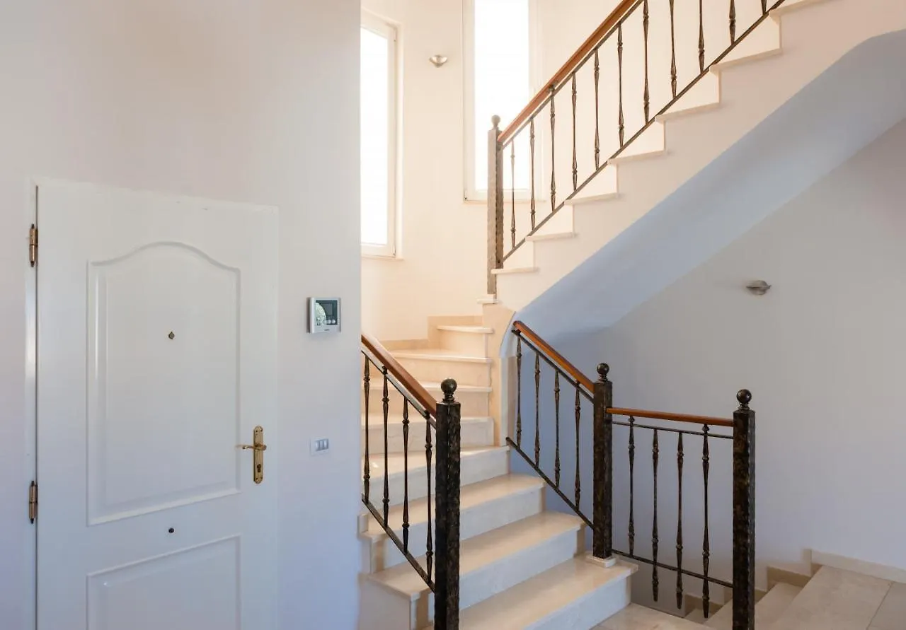 Modern Villa With Private Pool And Mountain Views أرونا